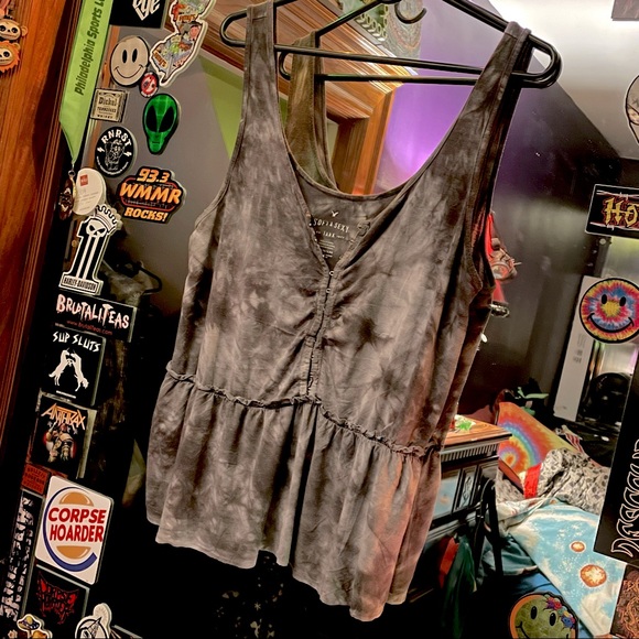 🌼💫🌺 3 Pack of AEO Tanks 🌺💫🌼 - Picture 2 of 16